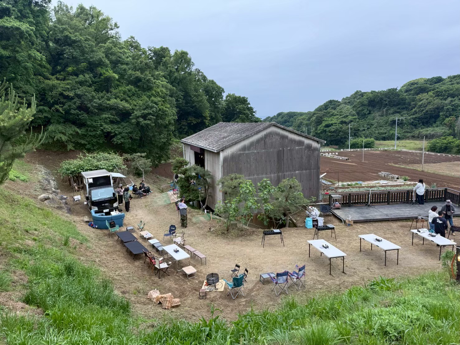 会場全体を見渡す様子